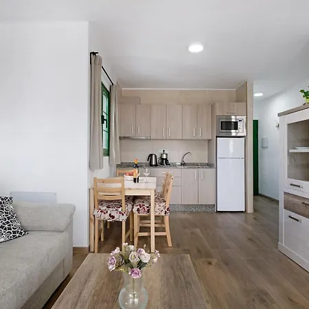 Rubi Lägenhet Tías